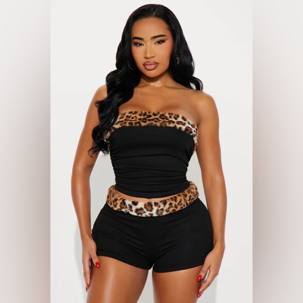Love The Chase Faux Fur Trim Short Set - Black